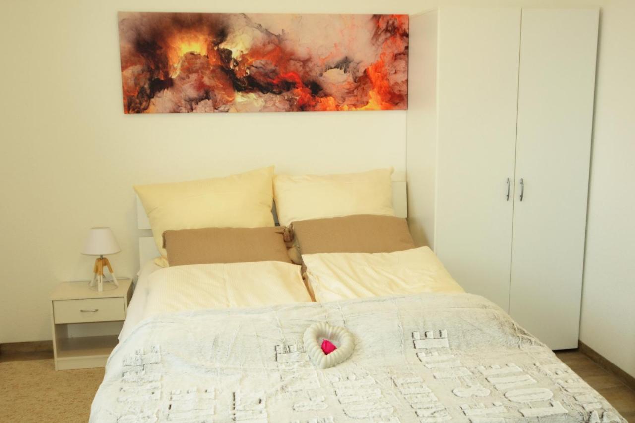 Unique Zentrale Moderne 2 Zimmer Wohnung Nahe Dem Park וילינגן-שוונינגן מראה חיצוני תמונה