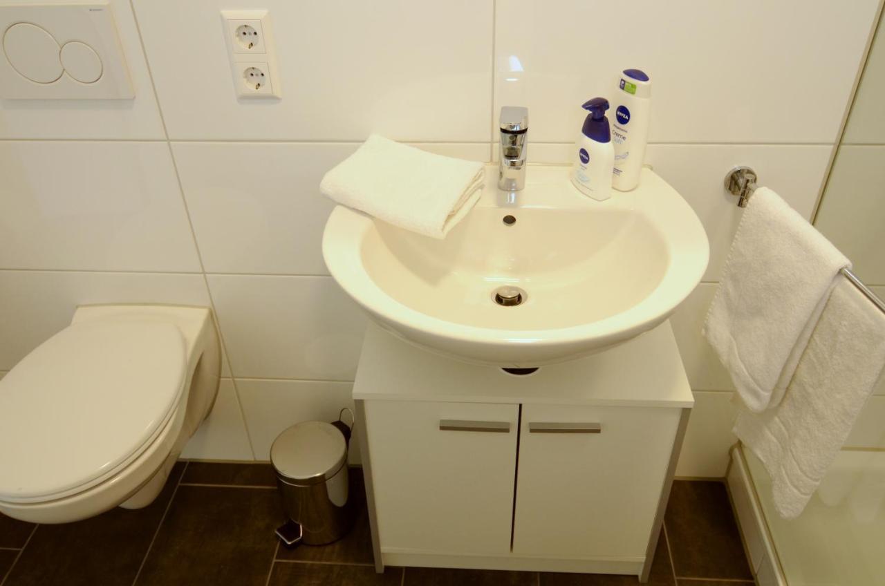 Unique Zentrale Moderne 2 Zimmer Wohnung Nahe Dem Park וילינגן-שוונינגן מראה חיצוני תמונה