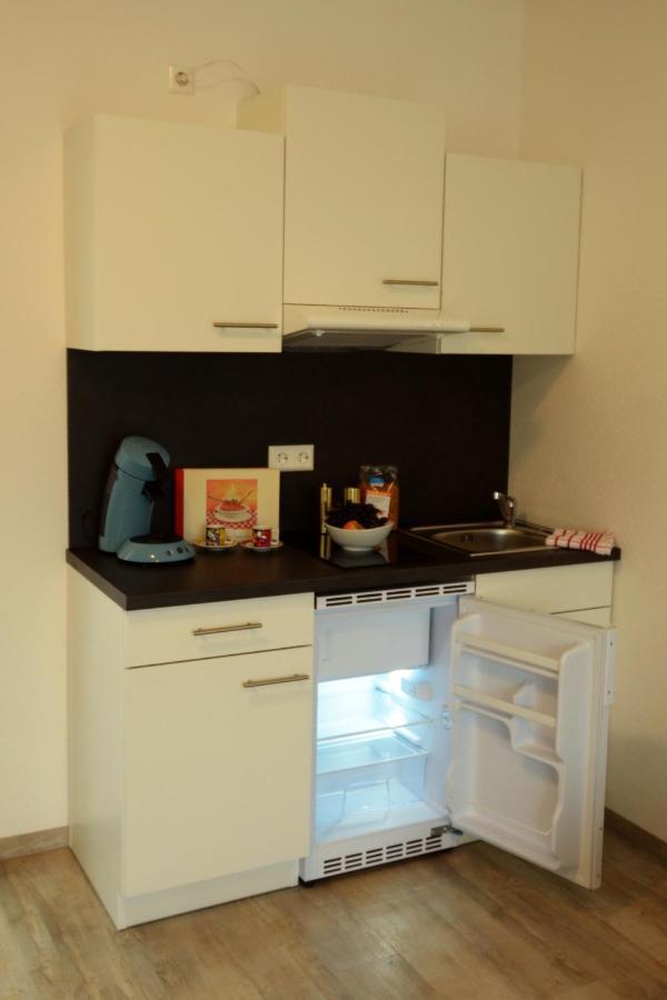 Unique Zentrale Moderne 2 Zimmer Wohnung Nahe Dem Park וילינגן-שוונינגן מראה חיצוני תמונה