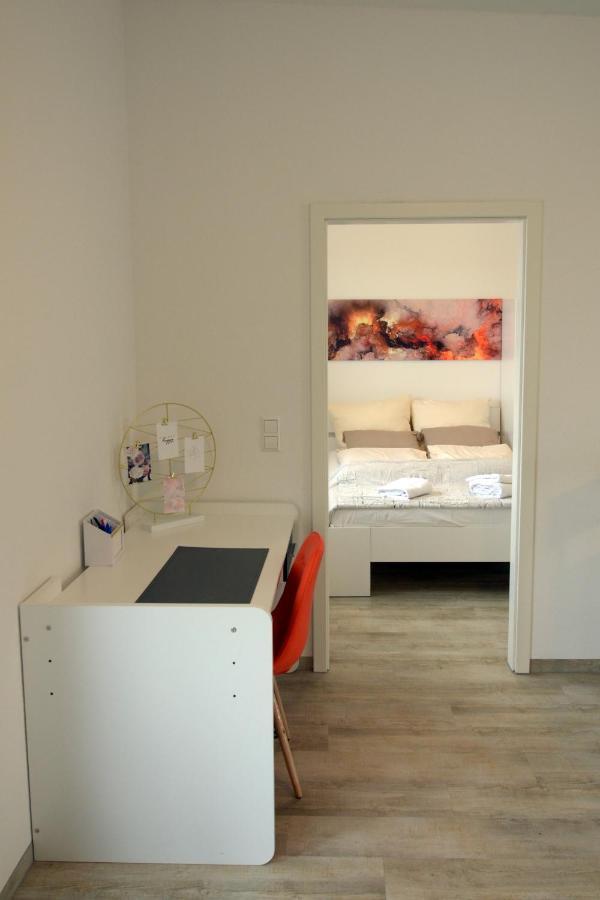 Unique Zentrale Moderne 2 Zimmer Wohnung Nahe Dem Park וילינגן-שוונינגן מראה חיצוני תמונה