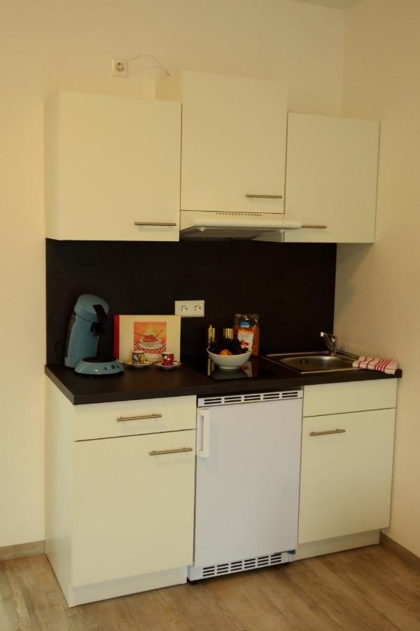 Unique Zentrale Moderne 2 Zimmer Wohnung Nahe Dem Park וילינגן-שוונינגן מראה חיצוני תמונה