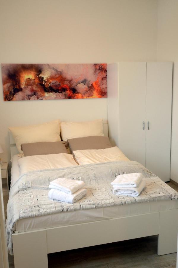 Unique Zentrale Moderne 2 Zimmer Wohnung Nahe Dem Park וילינגן-שוונינגן מראה חיצוני תמונה